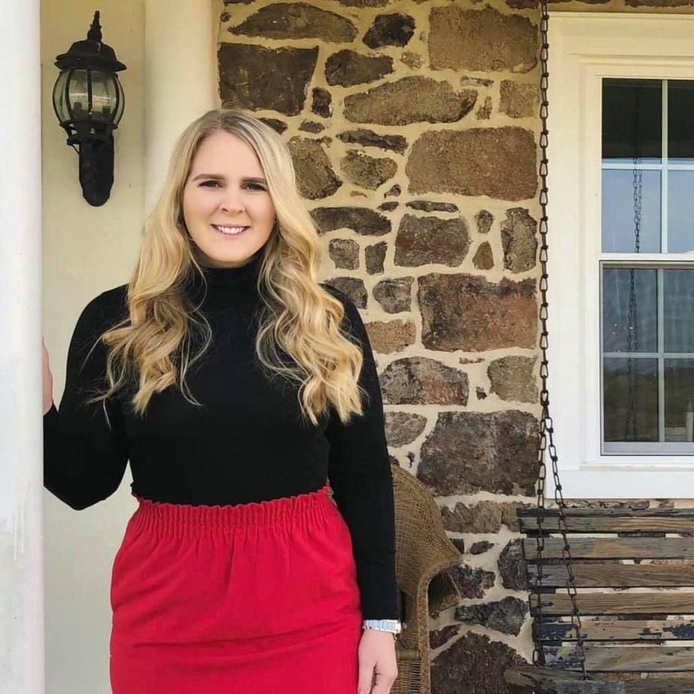 Meet your Posher, Alexis